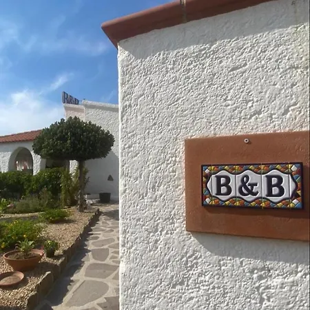 Frühstückspension A Due Passi Dal Mare Baja Sardinia