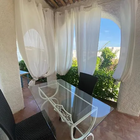 A Due Passi Dal Mare Bed and breakfast *