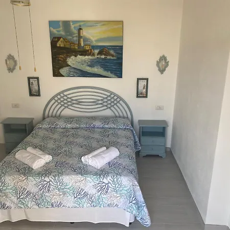 A Due Passi Dal Mare Frühstückspension Baja Sardinia