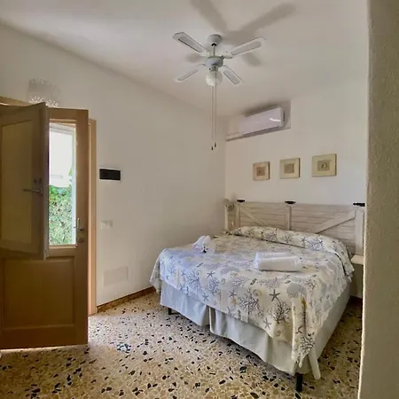 Bed and breakfast A Due Passi Dal Mare